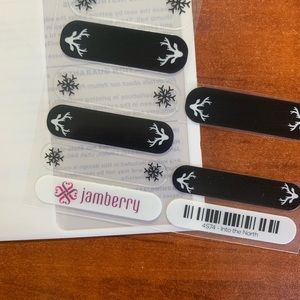 3/$25 Jamberry Into the North wrap!!